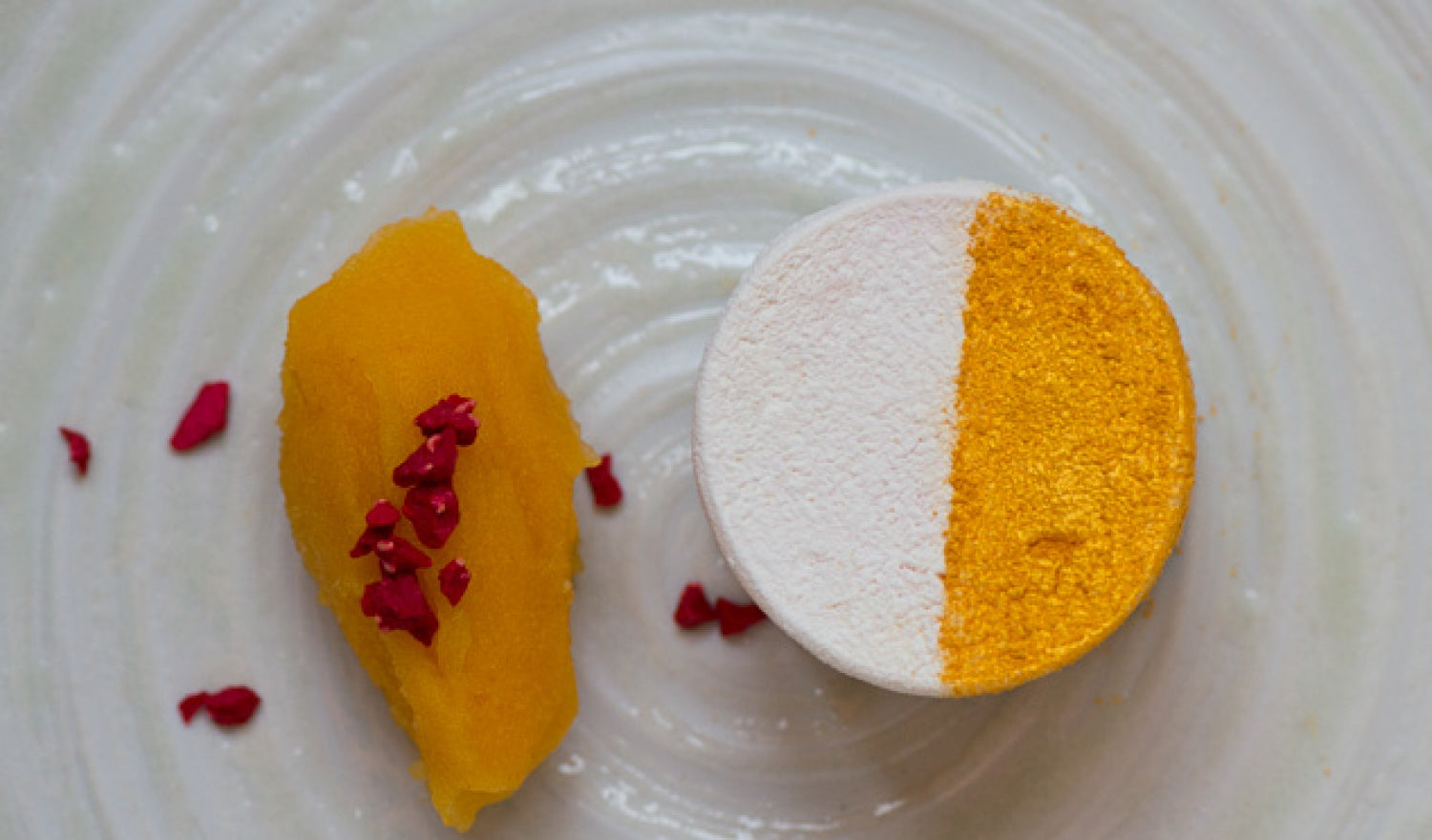 How To Use Velvet Spray: Flocking & A Passion Fruit Mousse