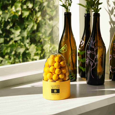 Lakrids AEGG Passion Fruit Chocolate Coated Liquorice Easter Egg, 470g