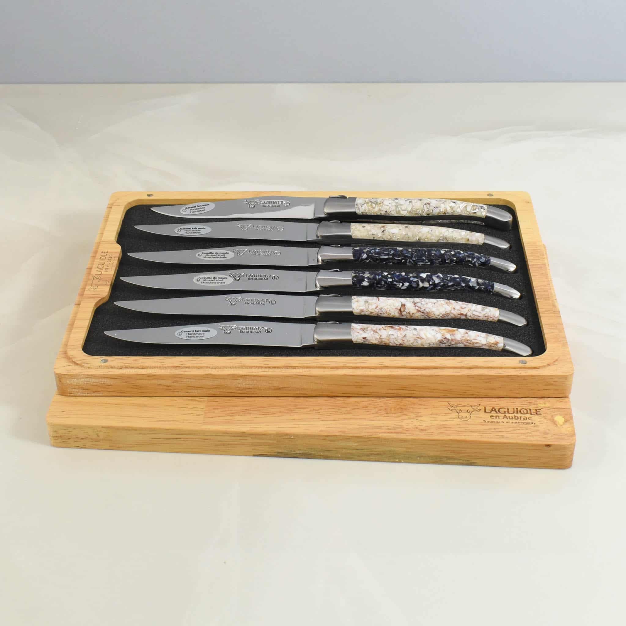 Laguiole en Aubrac Set of 6 Shell Steak Knives