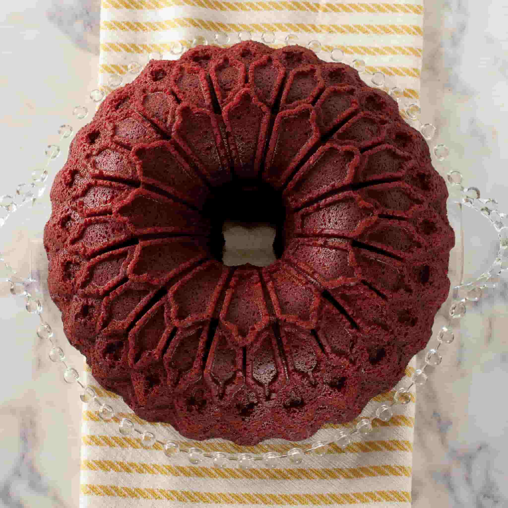 Nordicware Stained Glass Bundt Pan, 2.1L