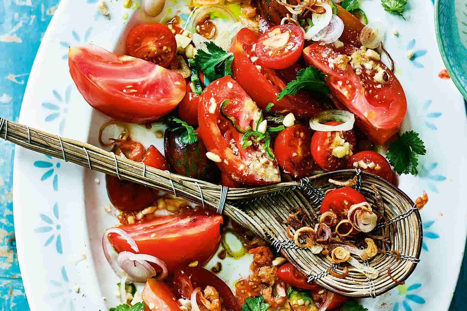 Tomato And Crunchy Peanut Salad