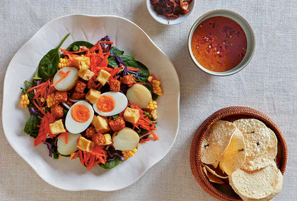 Mixed Salad with Spicy and Tangy Peanut Sauce (Gado-Gado)