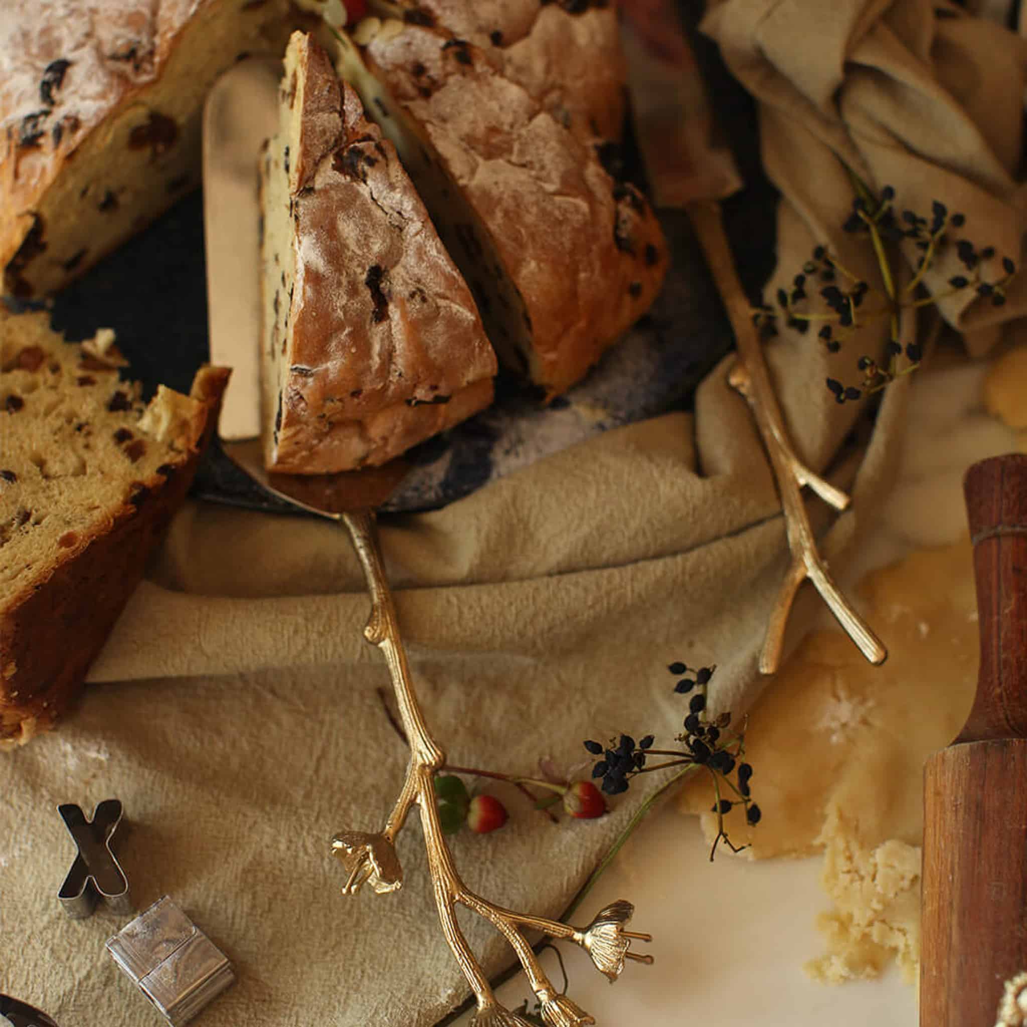 Doing Goods Set of 2 Ava Blossom Cake Set in Giftbox