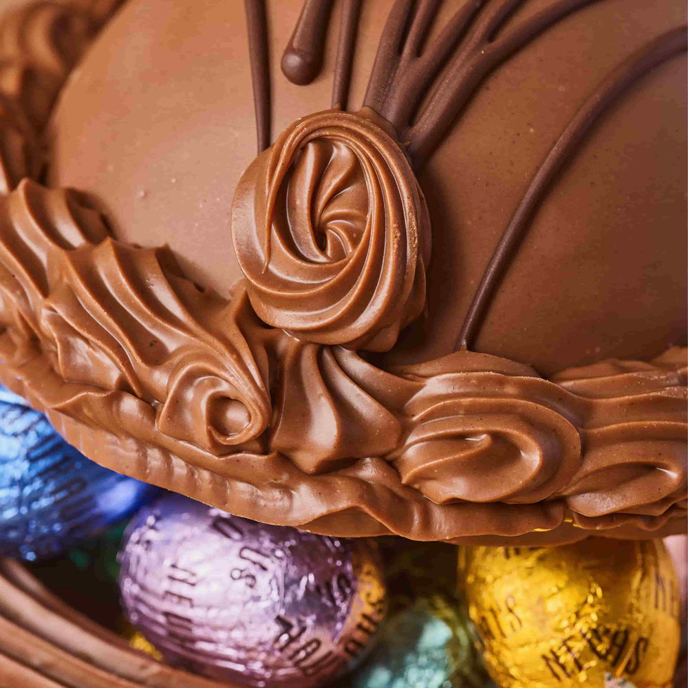 Neuhaus Easter Egg Filled with Chocolate Truffles & Easter Egg Pralines, 850g
