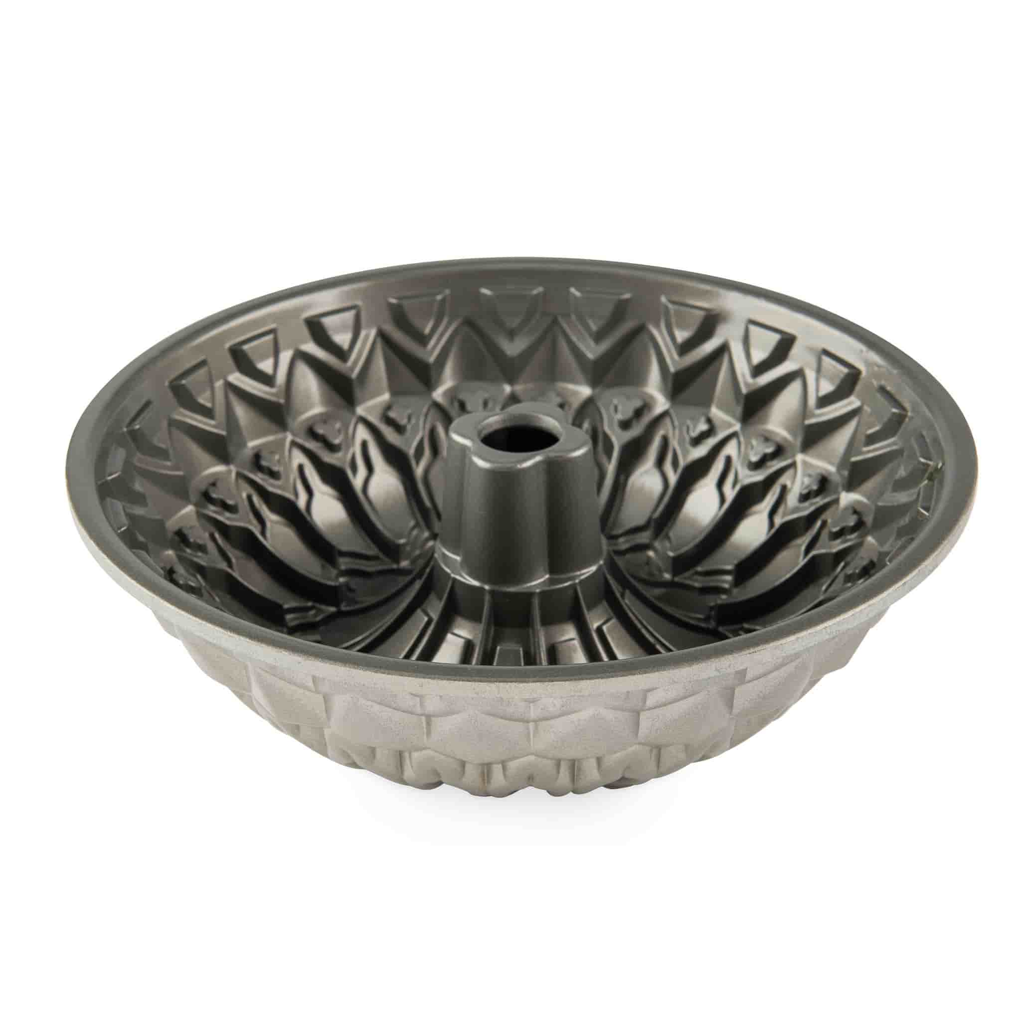 Nordicware Stained Glass Bundt Pan, 2.1L