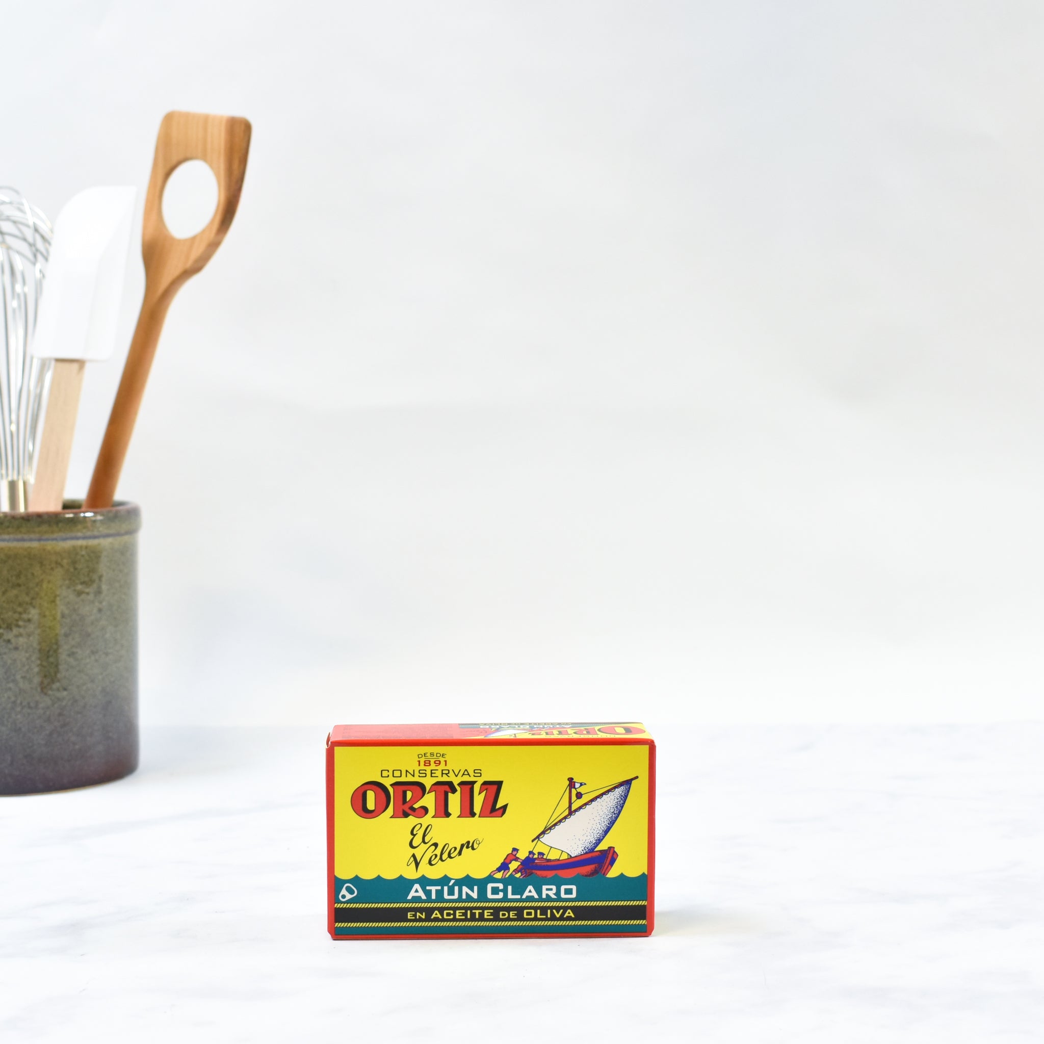 Ortiz Atun Claro Fillet In Olive Oil 112g Ingredients Seaweed Squid Ink Fish Spanish Food Lifestyle Packaging Shot
