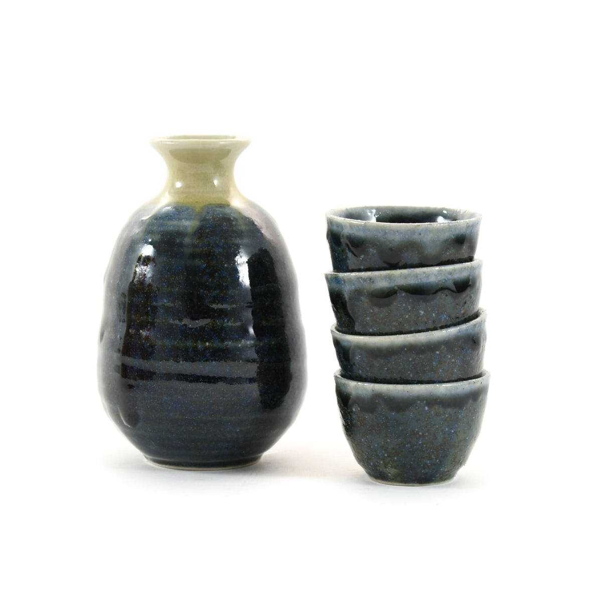 Japanse Sake Sets met Warmer, 7-delige Saki Set omvatten 1 Sake Pot, 4 Sake Cups, 1 Kaars Kachel en 1 Warming Mok Traditionele Handgemaakte Depict Keramische Karaf Decanter Set Japanse Sake Sets met Warmer, 7-delige Saki Set omvatten 1 Sake Pot, 4 Sake Cups, 1 Kaars Kachel en 1 Warming Mok Traditionele Handgemaakte Depict Keramische Karaf Decanter Set