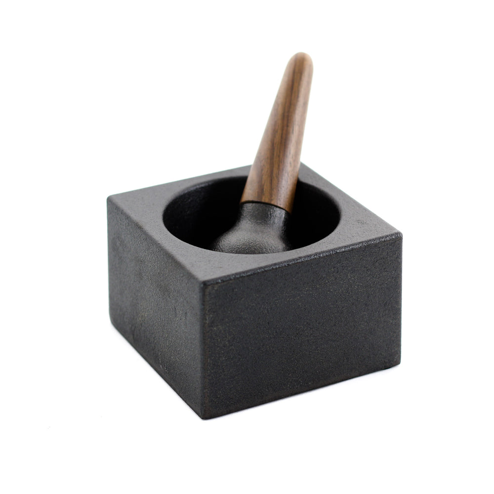 Skeppshult Contemporary Cast Iron Walnut Pestle & Mortar Sous Chef UK