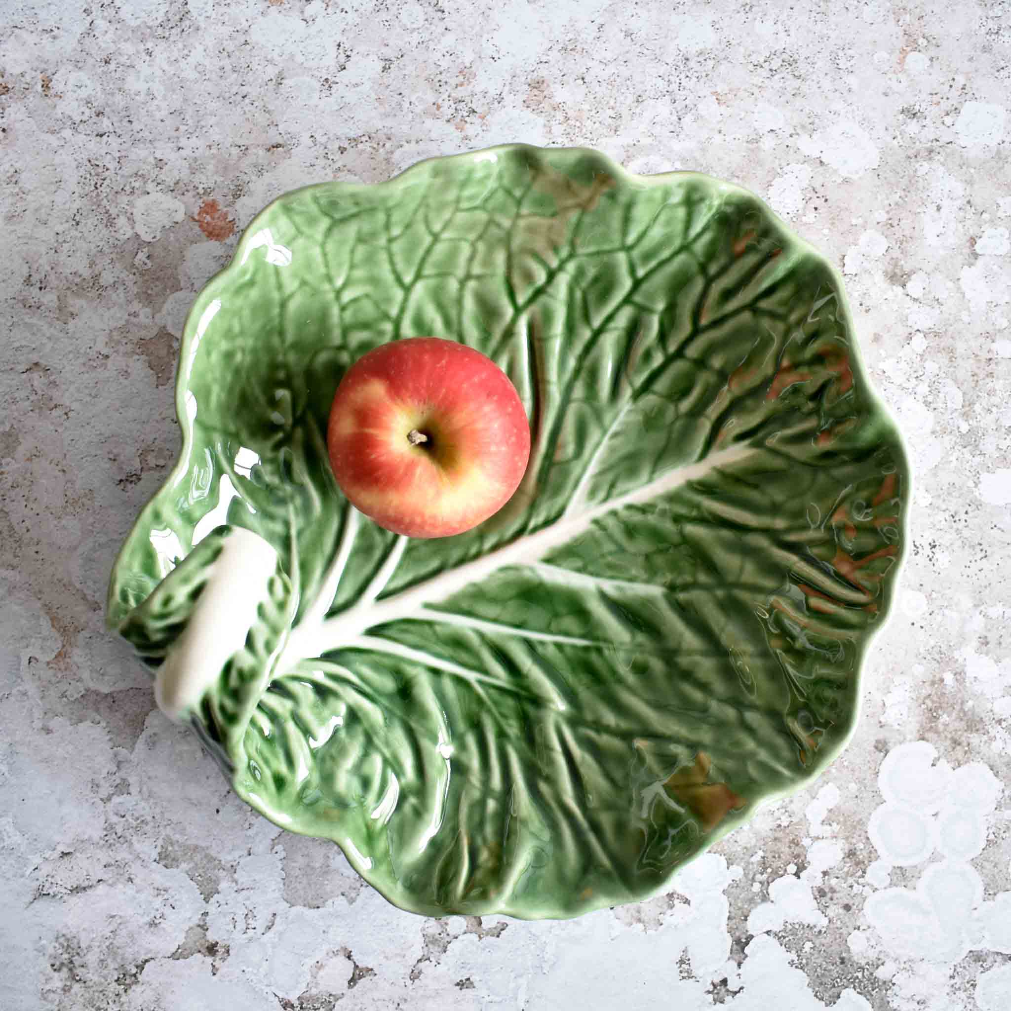 Bordallo Pinheiro Curved Cabbage Leaf Dish 25cm Tableware